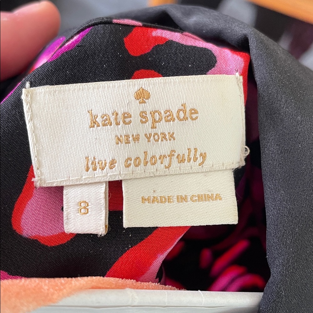 Kate spade silk patterned blouse size 8 - Picture 3 of 4